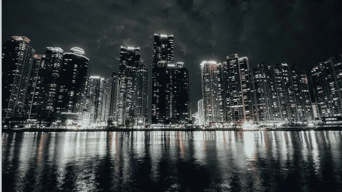 晚娘电影完整版国语 - 城市之光：霓虹背后的人间烟火